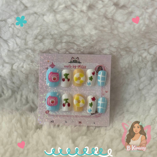 Pool Day Press-On Nail Kit – Cherry Camera Edition